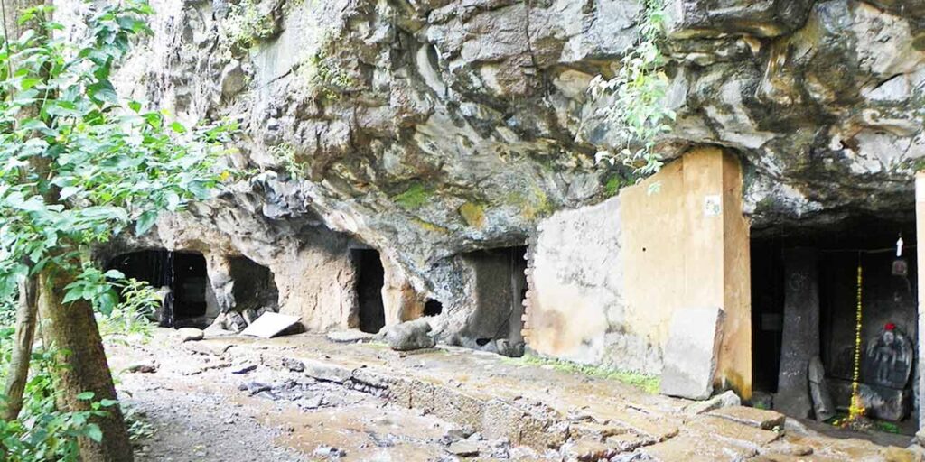 Rajpuri Caves